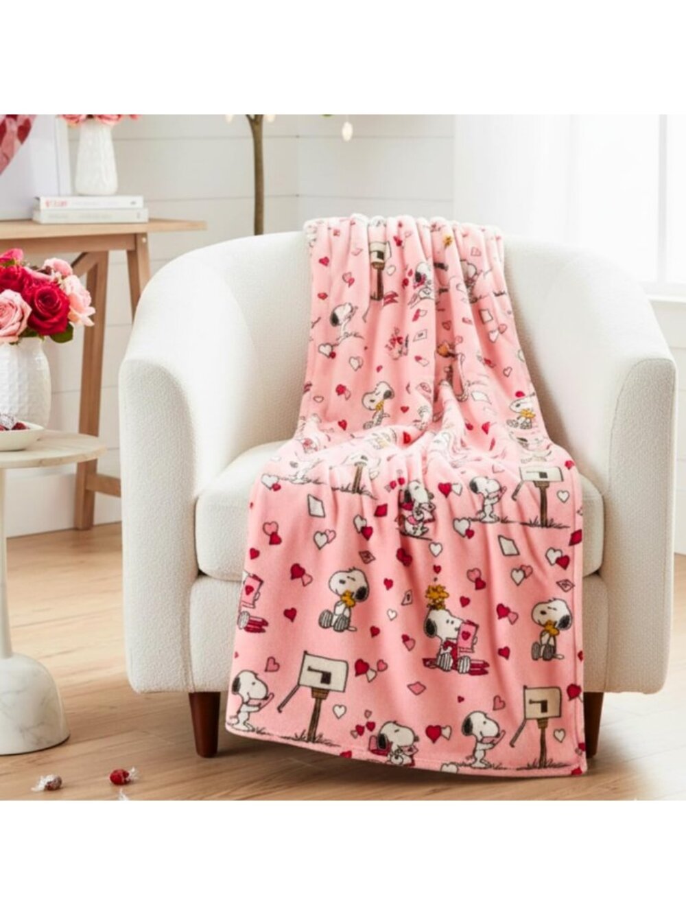 Cozy Snoopy Plush Throw Blanket 60x70 - Soft, Warm, Perfect for Couch & Travel